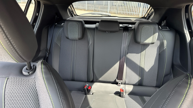 Peugeot 208 1.2 PureTech 100 GT 5dr Petrol Hatchback - Image 13